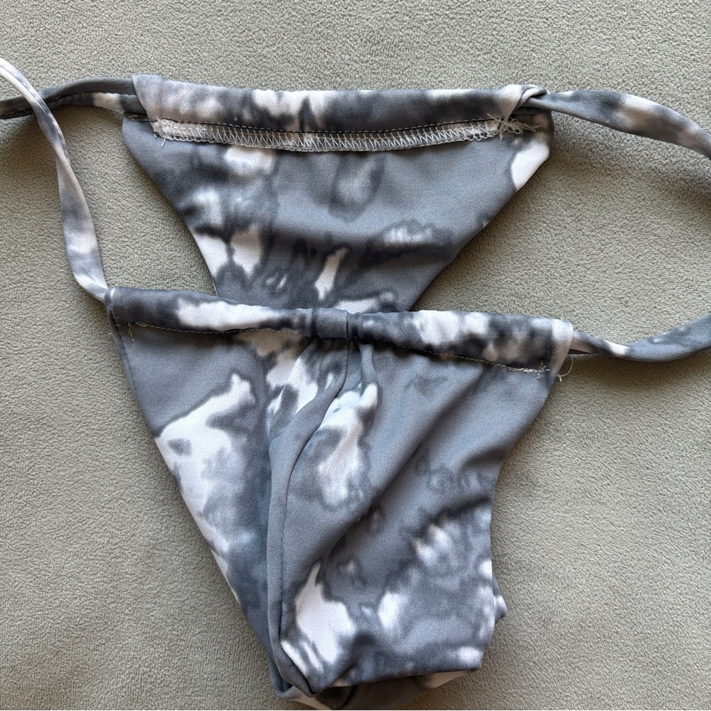 Gray Tie-Dye G-String Swimwear - Picture 4 of 7